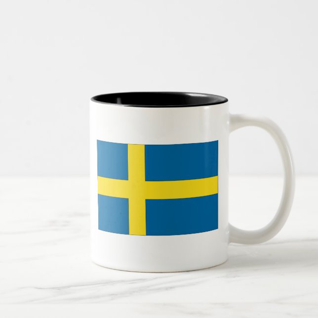 Schwedische Flagge Zweifarbige Tasse (Rechts)