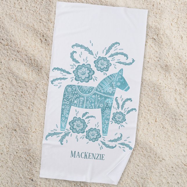 Schwedischer Dala Horse Aquamariner grüner Individ Strandtuch (Swedish Dala Horse folk art personalized name beach towel)