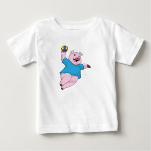 Schwein als Handballspieler mit Handball Baby T-shirt