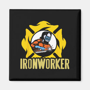 Schweißarbeiten an der Torchflamme von Ironworker Magnet