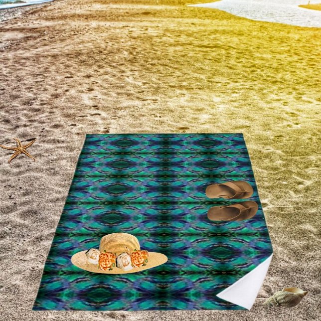 Schweißtiefen Strandtuch (Catch the last few rays of sun, as you relax on this exotic-looking, Jeweled Depths Beach Towel!)