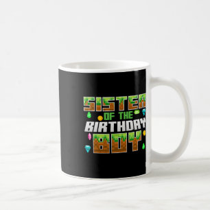 Schwester des Geburtstagsjungen Videospieler Pixel Kaffeetasse