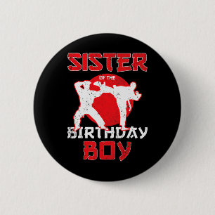 Schwester von Karate Taekwondo Boy Martia Button