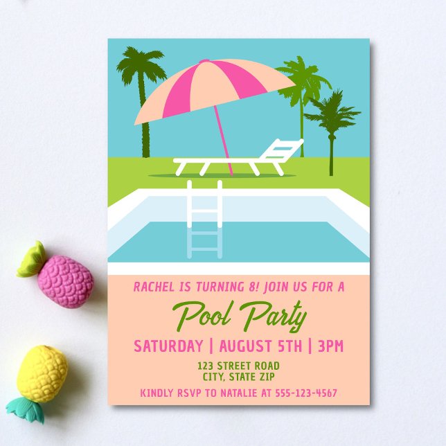 Schwimmbad Party Tropisches Schwimmbad Girls Gebur Einladung (Pool party birthday invitation on a light background with pineapple accessories. )