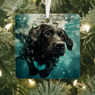 Schwimmen Labrador Puppy Underwater Design Ornament Aus Metall