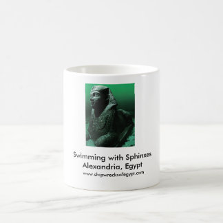 Schwimmen mit Sphinxen Kaffeetasse