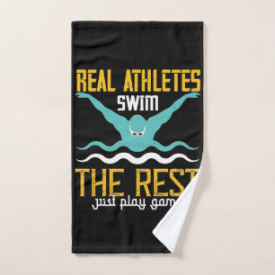 Schwimmen - Wirkliche Athleten schwimmen Handtuch