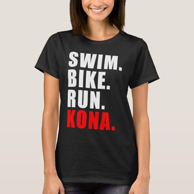 SCHWIMMENDE RUNNING KONA 2023 TRIATHLETE MENS T-Shirt (Vorderseite)