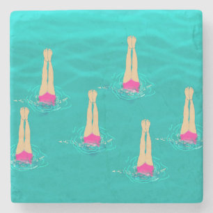 Schwimmer Synchro unter Wasser schwimmen Steinuntersetzer