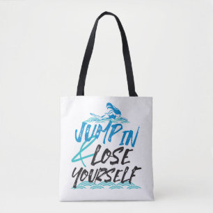 Schwimmmädchen im Wasserkunstmuster Tasche