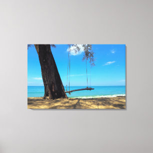 Schwingen u. Baum auf dem Sand Leinwanddruck