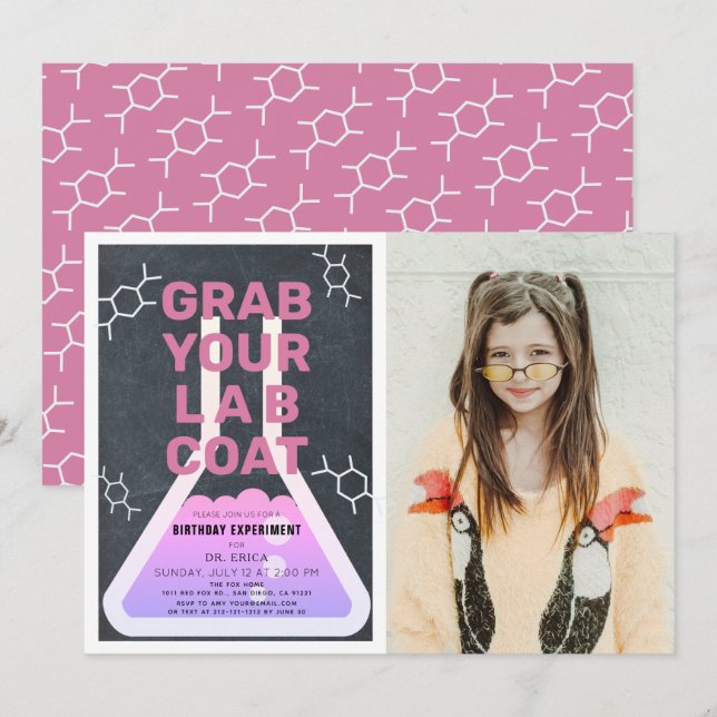 Science Flask Chalkboard Girl Pink Foto Geburtstag Einladung (Vorne/Hinten)
