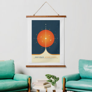 SciFi-Anzeige, Orange Atomuhr, Deep Space Wandteppich Mit Holzrahmen