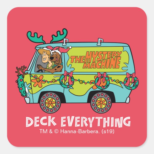Scooby-Doo & Shaggy in der Holiday Mystery Machine Quadratischer Aufkleber (Vorderseite)