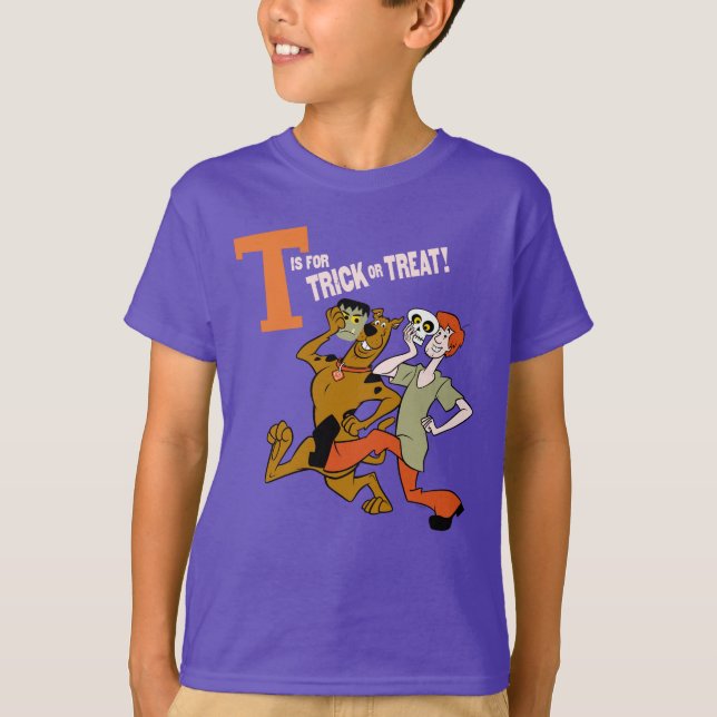 Scooby-Doo | T ist für Trick oder Treat T-Shirt (Vorderseite)