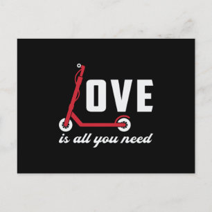 Scooter Fahrer Love Is All You Need Stunt Vintage Postkarte