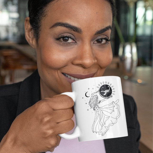 Scorpio Girl 15oz Black Rim Tasse (Von Creator hochgeladen)