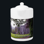 Scotland Armadale Castle Donald / MacDonald Clan<br><div class="desc">Das Schloss Armadale auf der Insel Skye gilt als die spirituelle Zuhause von Clan Donald/MacDonald. Dieses Design zeigt ein Foto eines antiken Teils des Schlosses Armadale und einiger Blume im nahegelegenen Garten. Die Häuptlinge des Clans Donald hielten den Titel des Herrn der Inseln bis fast 1500. Zwei dieser Häuptlinge waren...</div>