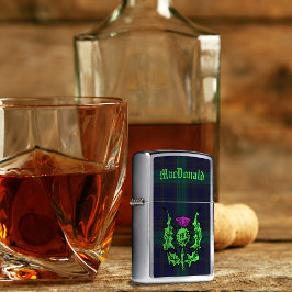 Scottish Thistle auf Dark Tartan Individuelle Name