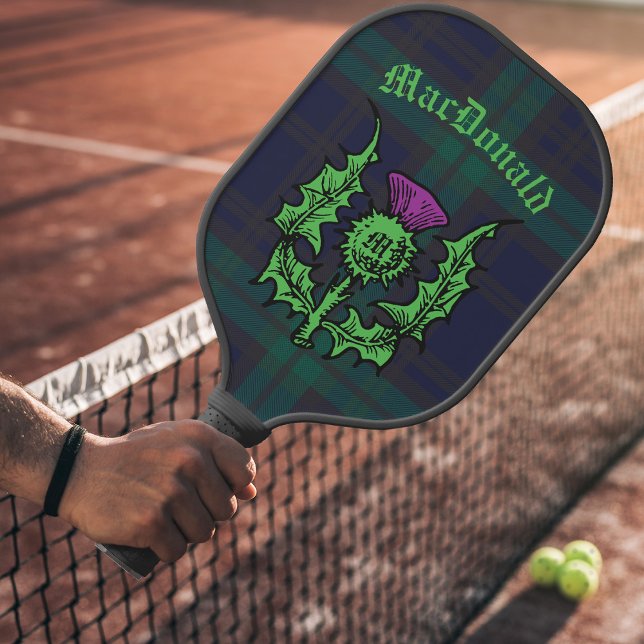Scottish Thistle auf Dark Tartan Individuelle Name Pickleball Schläger (Von Creator hochgeladen)