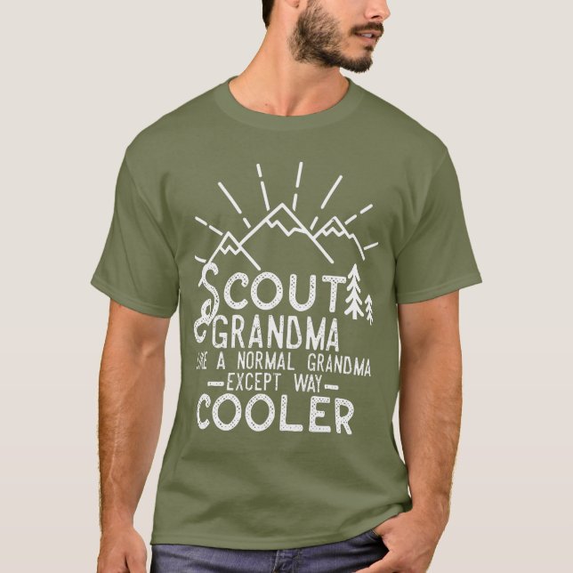 Scout Oma Cub Leader Junge Camping Wandern T-Shirt (Vorderseite)