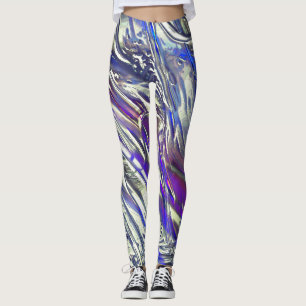 Scratched Spuren auf silberne Textur unter blauem Leggings
