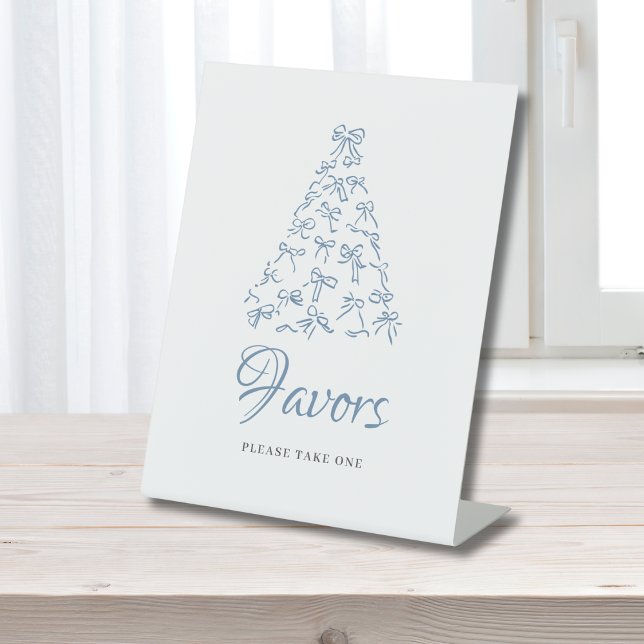 Scribble Blue Bow Christmas Tree Brautparty Sockelschild (Von Creator hochgeladen)