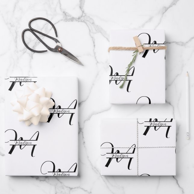 Script Calligraphy Black & White Mit Monogramm Nam Geschenkpapier Set (Vorderseite)