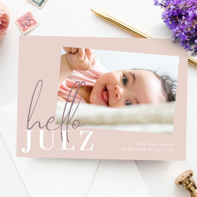 Script Hello Name Peach Minimalistisch Foto Baby (Von Creator hochgeladen)
