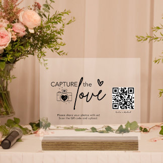 Script moderne Capture Le code QR d'amour avec boi