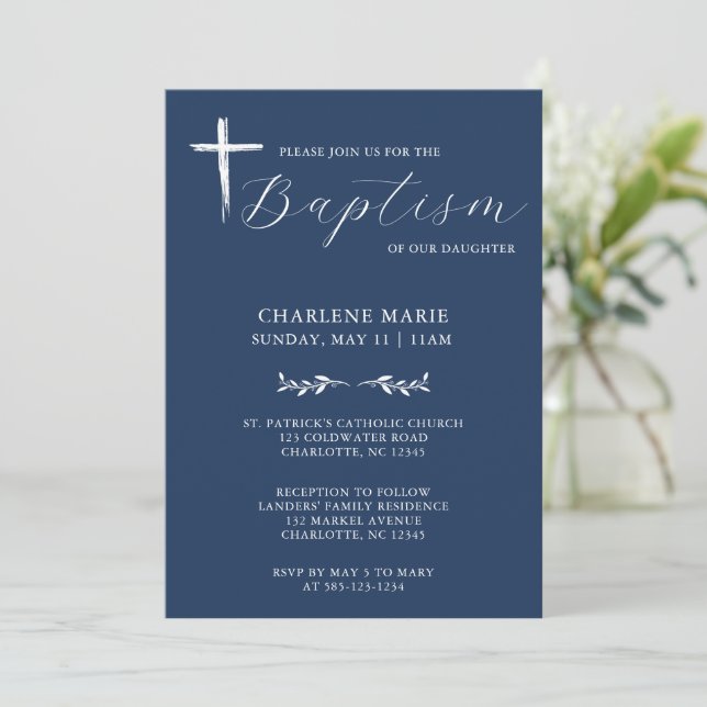 Script moderne élégant Baptême bleu Invitation (Debout devant)