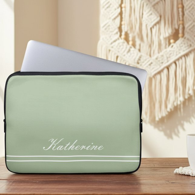 Script Name Minimalist Green Eucalyptus Laptopschutzhülle (Von Creator hochgeladen)