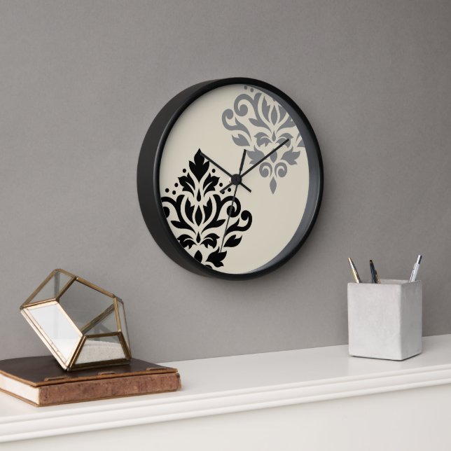 Scroll Damask Art I Black Gray Creme Uhr (Büro)