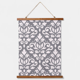 Scroll Damask Large Pattern Creme on Gray Wandteppich Mit Holzrahmen