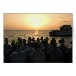 Scuba Tanks und Tauchboot