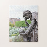 Sculpture Garden Stratford-Upon-Avon England Verei<br><div class="desc">In Puzzle befindet sich ein Originalfoto eines Skulpturengarten in Stratford Upon Avon,  Warwickshire,  England. Viele weitere illustrierte und Foto-Puzzles sind auch in diesem Shop erhältlich. Wenn Sie das Puzzle,  das Sie suchen,  nicht sehen,  kontaktieren Sie bitte Rebecca um etwas für Sie zu haben!</div>