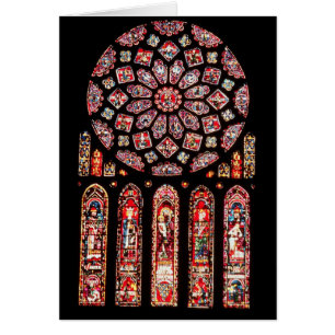 Se sont levées et les fenêtres en ogive du mur du