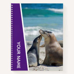 Sea Lion Mother and Pup Beach Australia, Lila Notizbuch