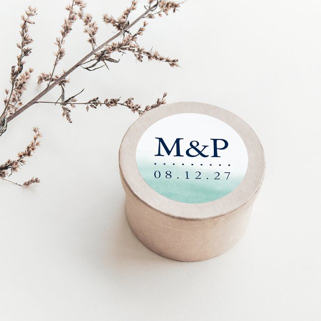 Seaglass Tides Wedding Monogram Runder Aufkleber (Von Creator hochgeladen)