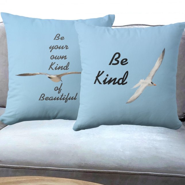 Seagull im Flug Kissen (Von Creator hochgeladen)