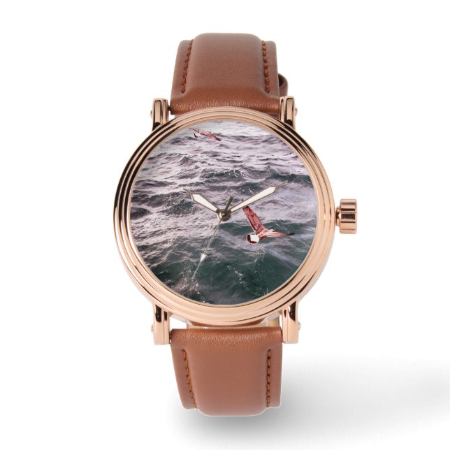 SEAGULLE, DIE ÜBER DEN MEERESWELLEN FLIEGEN ARMBANDUHR (Vorderseite)