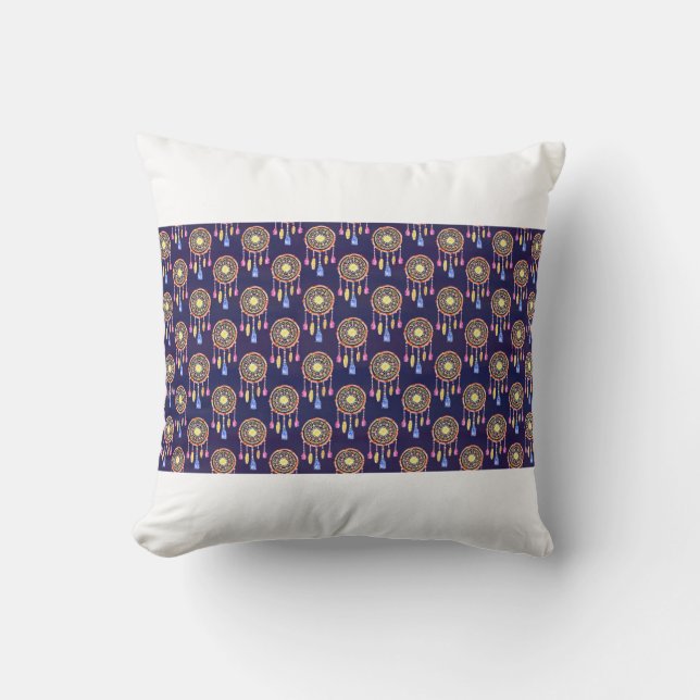 Seamless pattern with dreamcatchers, hand drawn in kissen (Vorderseite)