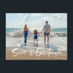 Seas & Greeting Family Florida Beach Foto Feiertagspostkarte<br><div class="desc">Weihnachtspostkarten an der Küste in einem modernen Foto "Seas & Greetings" Design,  das sich perfekt für das Foto Ihrer Familie eignet. Fügen Sie Ihr Foto zur Vorderseite,  und Ihre Rücksendeadresse und Gruß zur Rückseite.</div>