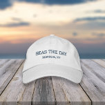 Seas the Day | Ihr Stadt- oder Strandname Bestickte Kappe<br><div class="desc">Seas the day! Die bestickte Kappe enthält das Zitat in marineblau mit dem Namen Ihrer Stadt,  Insel oder des Strandes unten.</div>