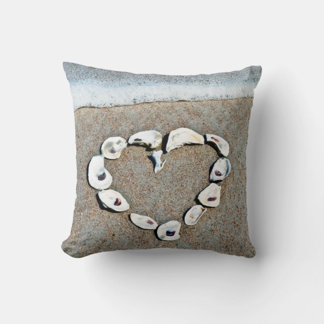 Seashell Heart on Beach Kissen (Vorderseite)
