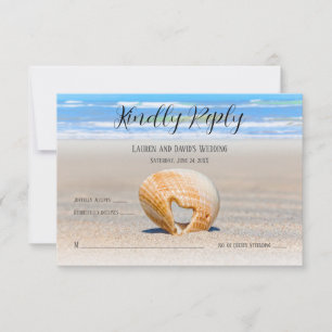 Seashell mit einem Herz auf Sand am Strand, Dankeskarte