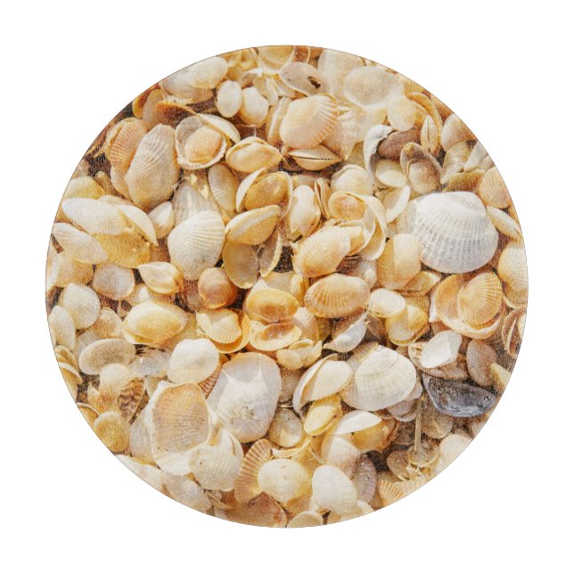Seashell strukturierte Sommer Strand Hintergrund. Schneidebrett (Vorderseite)