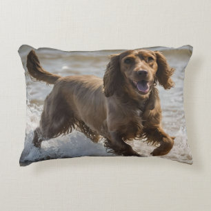 "Seaside Fun: A Cocker Spaniel Play in the Ocean Dekokissen