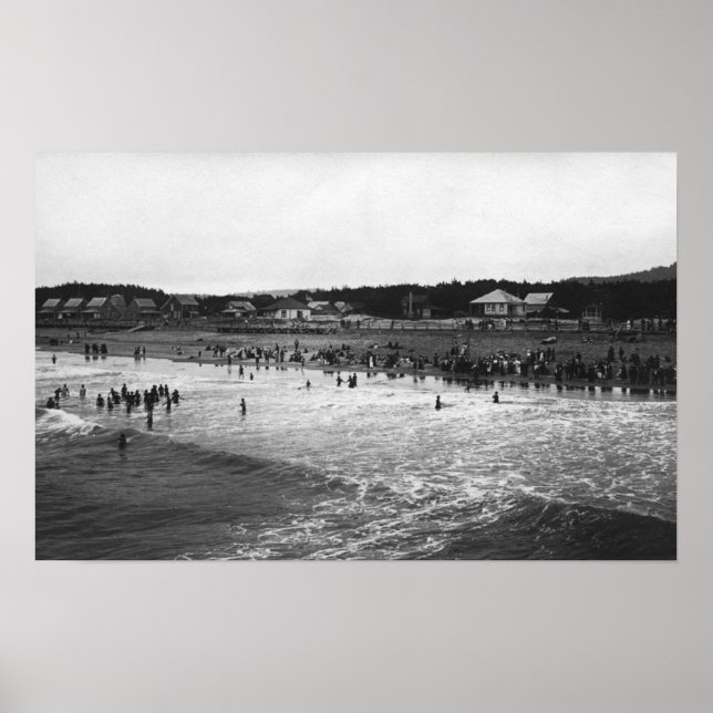 Seaside, Oregon Bathing Hour Beach Scene Poster (Vorne)