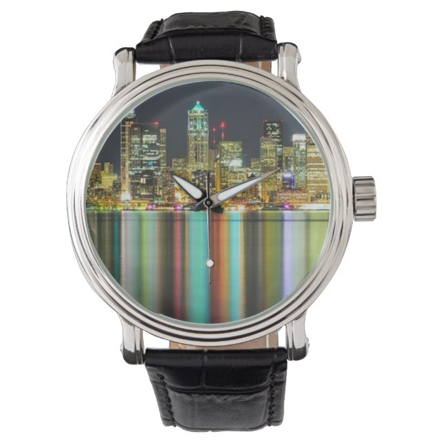 Seattle Skyline nachts mit Reflexion Armbanduhr (Vorderseite)